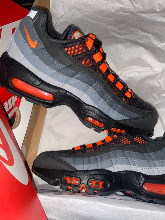 Air Max 95 Hyper Crimson